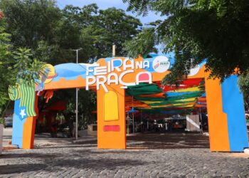Feira na Praça movimenta a Pedro II com música e economia criativa no domingo (28)