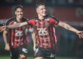 Vitória vira no fim e vence Fortaleza na final da Copa do Nordeste