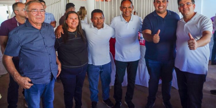 Georgiano Neto vistoria obras em Baixa Grande do Ribeiro com o Governador