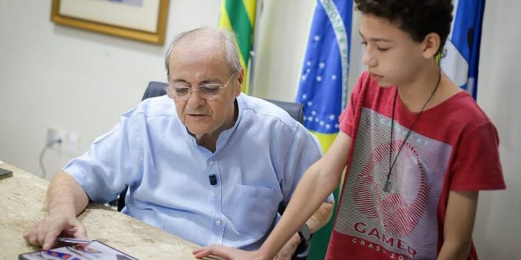 Silvio Mendes atende pedido e anuncia construção de pista de skate no bairro Promorar
