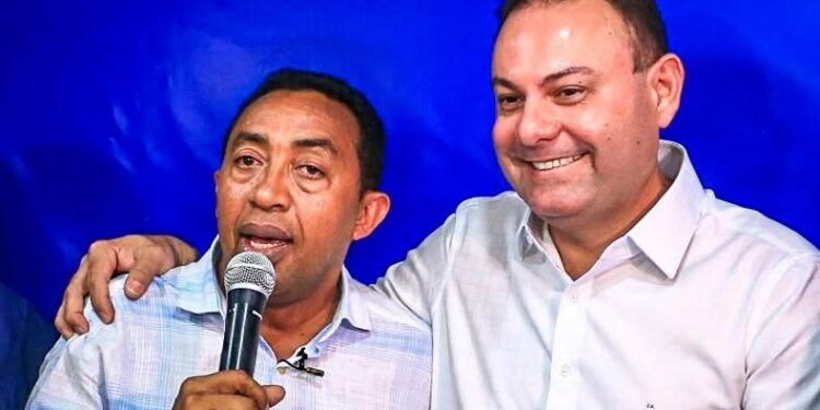 Joel Rodrigues oficializa Jeová Alencar como vice em chapa ao Governo do Piauí