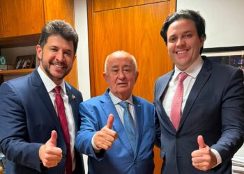 Prefeitos defendem pautas municipalistas em reunião de líderes na Câmara em Brasília