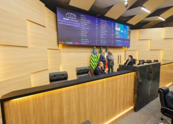 Deputados aprovam empréstimos R$ 1,5 bilhão para saneamento, estradas e saúde